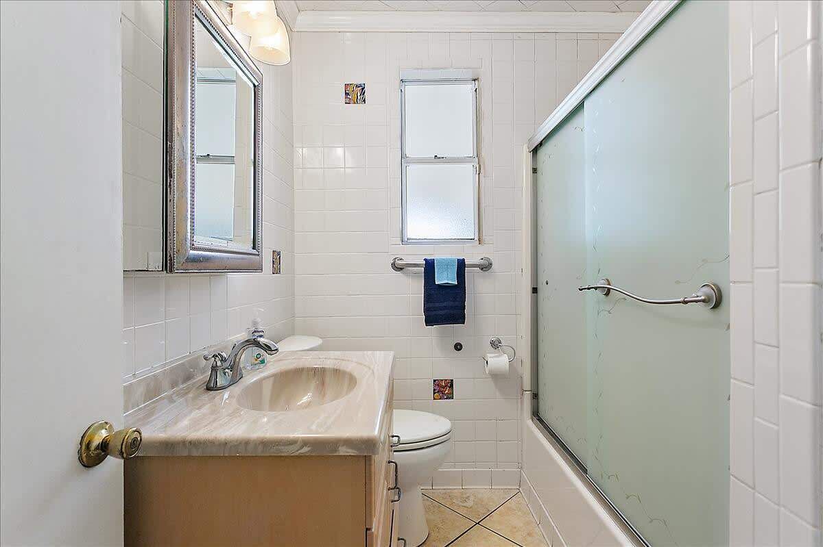 Shower, hair dryer, shampoo