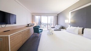 Unclassified image, 2 of 16, button - Studio in Surfers Paradise with View (Surfers Paradise)