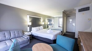 Unclassified image, 4 of 16, button - Studio in Surfers Paradise with View (Surfers Paradise)