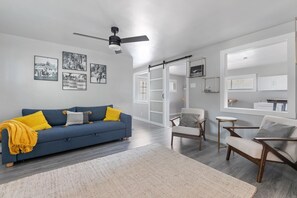 Ferienhaus, 3 Schlafzimmer | Wohnzimmer | Smart-TV