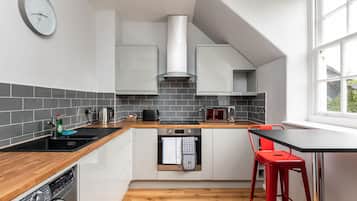 Fridge, microwave, oven, toaster