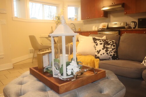 Burnaby Cozy suite Near Skytrain