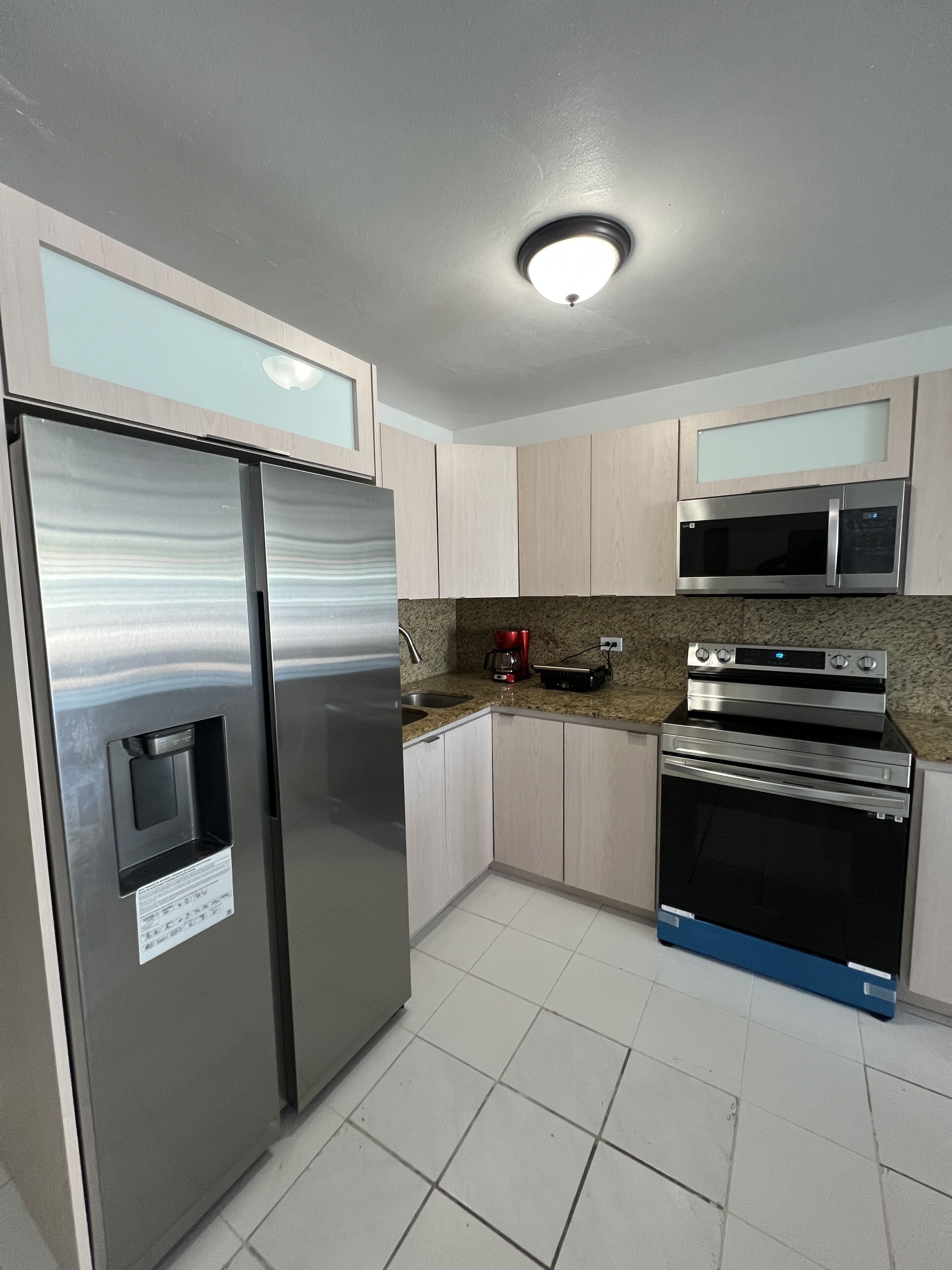 Microwave, oven, stovetop, coffee/tea maker