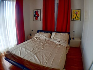 2 habitaciones, tabla de planchar con plancha, internet y ropa de cama 