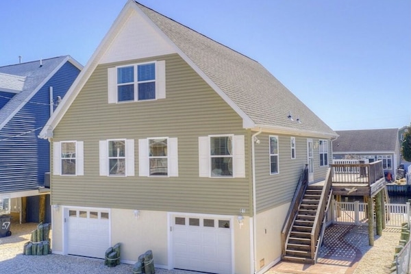 Welcome to this immaculate modern waterfront home. Life is an adventure - Enjoy!