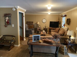 Smart-TV, Bücher, Arbeitsbereiche, Drucker