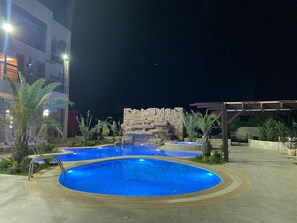 Utomhuspool