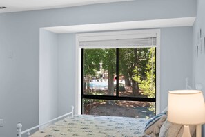 2 bedrooms, iron/ironing board, free WiFi, bed sheets - New to the Market - The Greens at Shipyard - Relax at Seahabilitation HHI (Hilton Head Island)