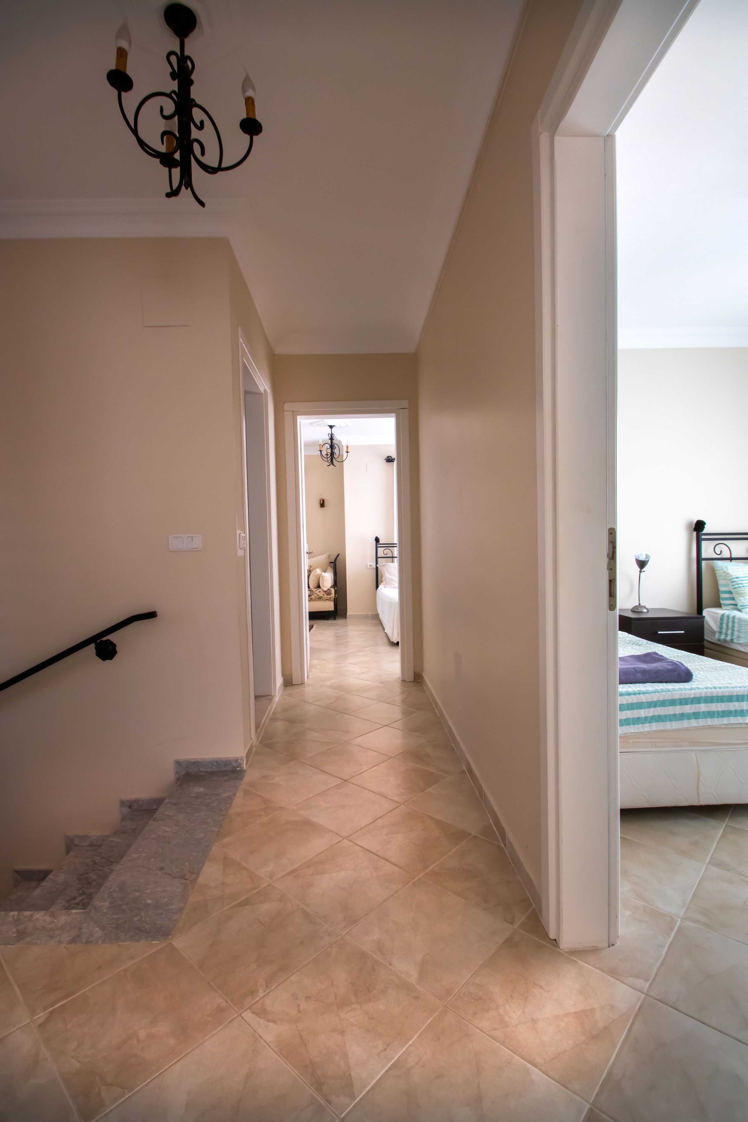 3 makuuhuonetta, silitysrauta/-lauta, vauvan matkasänky, ilmainen Wi-Fi