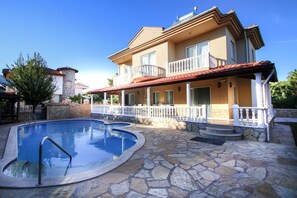 Outdoor pool - Villa Etki (Efficient) with private pool and garden/ free WiFi  (Dalyan)