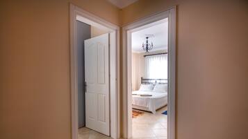 3 bedrooms, iron/ironing board, travel cot, free WiFi