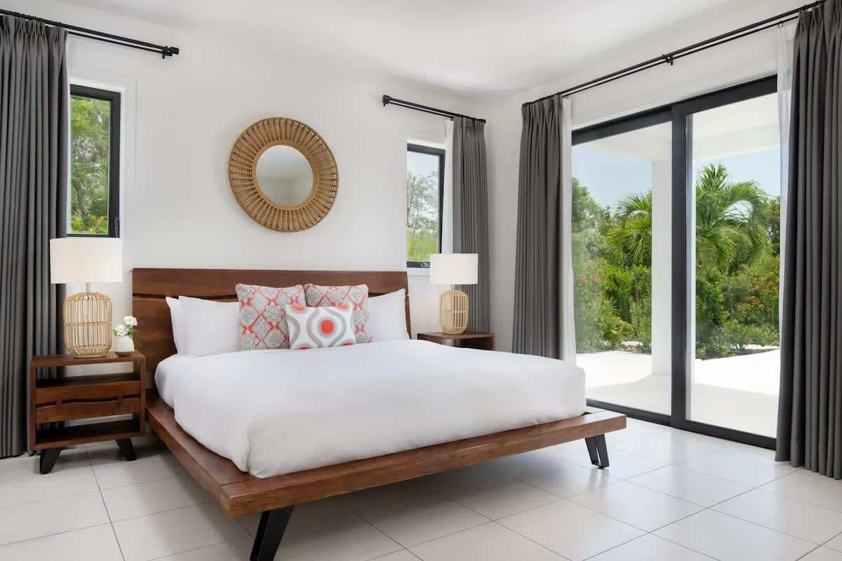 4 bedrooms, in-room safe, iron/ironing board