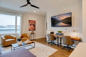 Interior - Rooftop Nashville Stay – Near Honky Tonks (Nashville)
