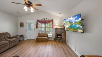 TV connectée, cheminée