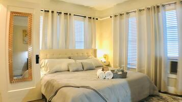 1 bedroom, in-room safe, desk, iron/ironing board