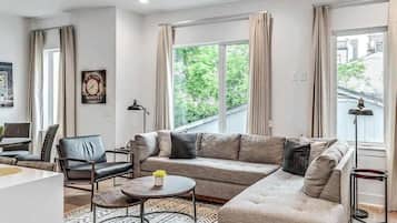 Televisor i llar de foc