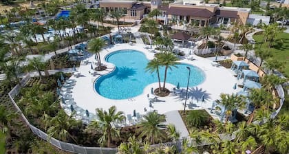 Summer at Solara • Walk to Clubhouse • Private Pool