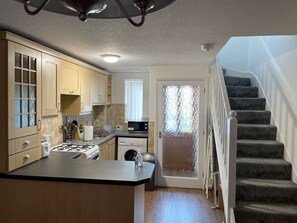 Réfrigérateur, micro-ondes, four, lave-vaisselle