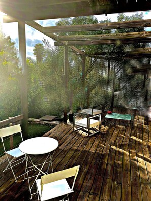 Outdoor dining - Amazing atypic villa  with pool, a real Spa and sport room  in South of France (Saint-Jean-de-Védas)