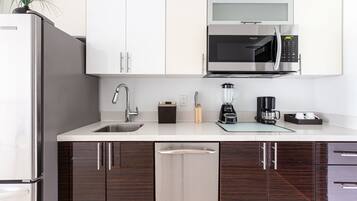 Coffee/tea maker