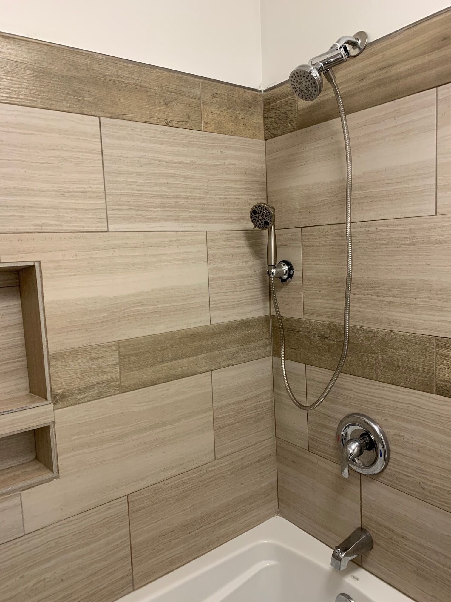 Combinazione doccia/vasca, asciugacapelli, bidet, asciugamani
