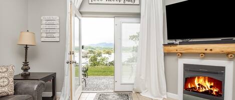 TV connectée, cheminée