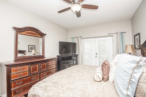 3 bedrooms, free WiFi, bed sheets, wheelchair access