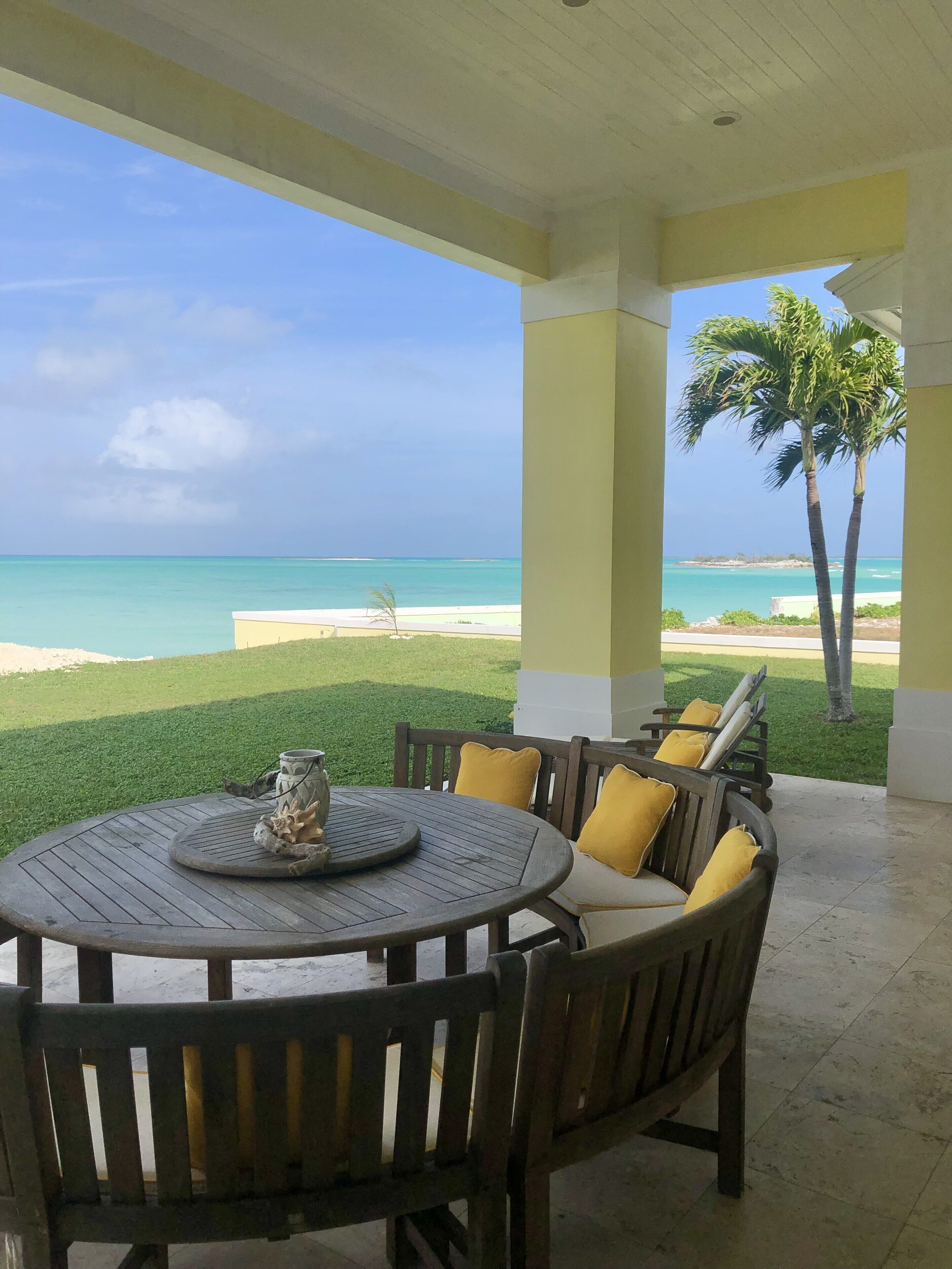 Outdoor Oceanview Dining - Seats 12