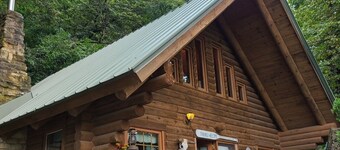 Log Cabin next to the Mississippi River