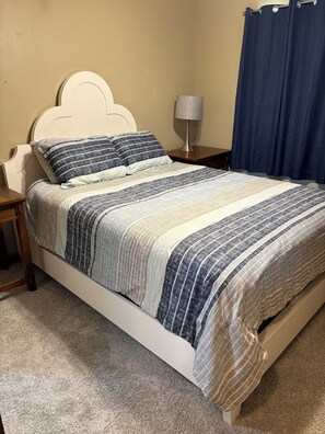 3 habitaciones, tabla de planchar con plancha y wifi gratis 