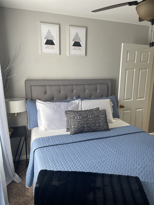 2 bedrooms, iron/ironing board, free WiFi, bed sheets