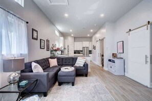 Smart TV, offices - Modern Austin Guesthouse w/ Family-Friendly Amenities (Austin)