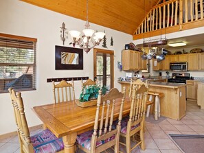 Dining - Valley View Cabin, New Hot Tub, Close to Ski Lifts! (Angel Fire)