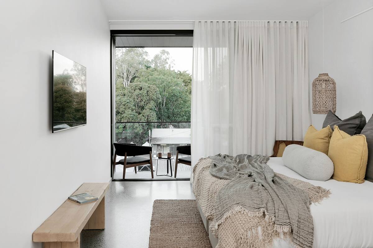 studio with balcony | 1 bedroom, hypo-allergenic bedding, individually decorated