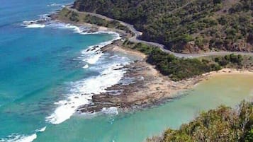 Una playa cerca