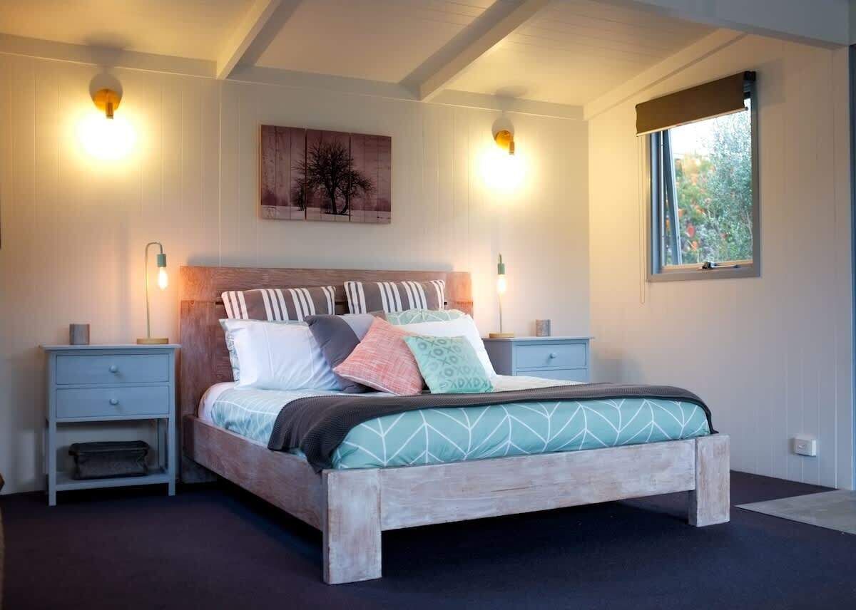 1 dormitorio, tabla de planchar con plancha, wifi y ropa de cama