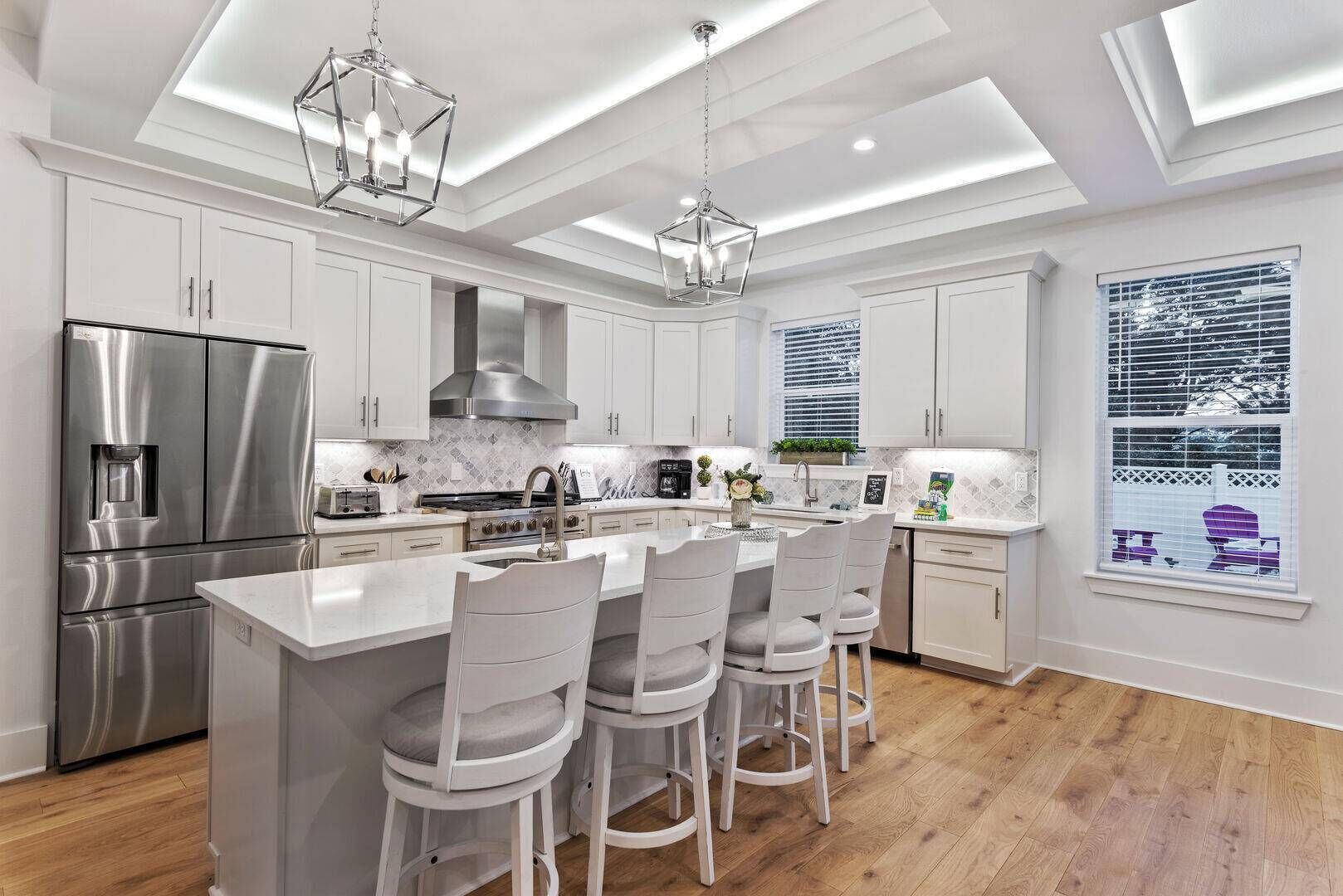 冰箱、微波炉、烤箱、炉灶