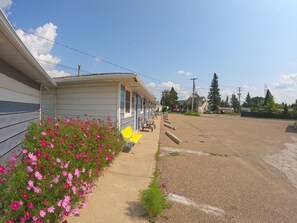 Exterior - Westview Motel (Vegreville)