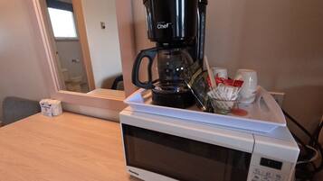 Deluxe Room, Multiple Beds | Desk, laptop workspace, free WiFi, bed sheets
