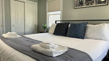4 bedrooms, desk, iron/ironing board, travel cot