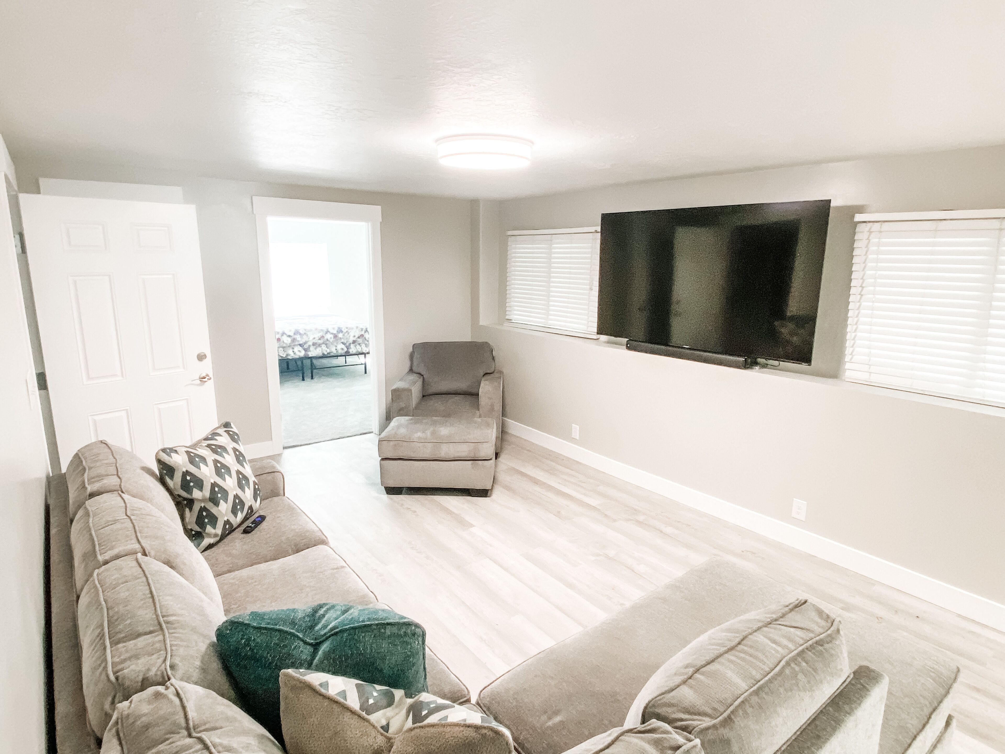 Huge Modern 3BR Private Basement Near Lagoon & SLC