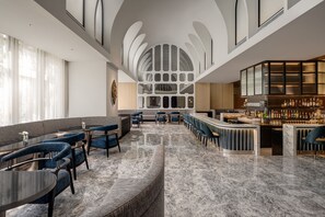 4 restaurantes, café da manhã, culinária internacional