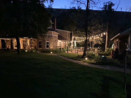  Mt. Vernon Ranch House near Red Rocks and Colorado Mountains, skiing. Est 1860