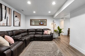 Smart-TV, Kamin, Videospiele