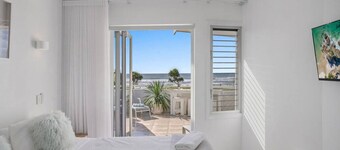 Lennox Head Waves Beachfront Penthouse