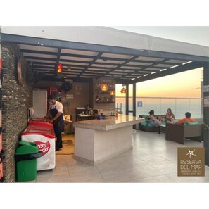 屋外ダイニングエリア