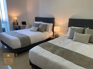 3 habitaciones, escritorio, tabla de planchar con plancha y wifi gratis