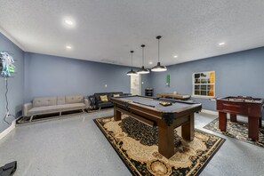 Spielezimmer