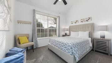 4 bedrooms, desk, iron/ironing board, WiFi (free)