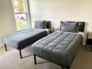 2 bedrooms, desk, iron/ironing board, free WiFi